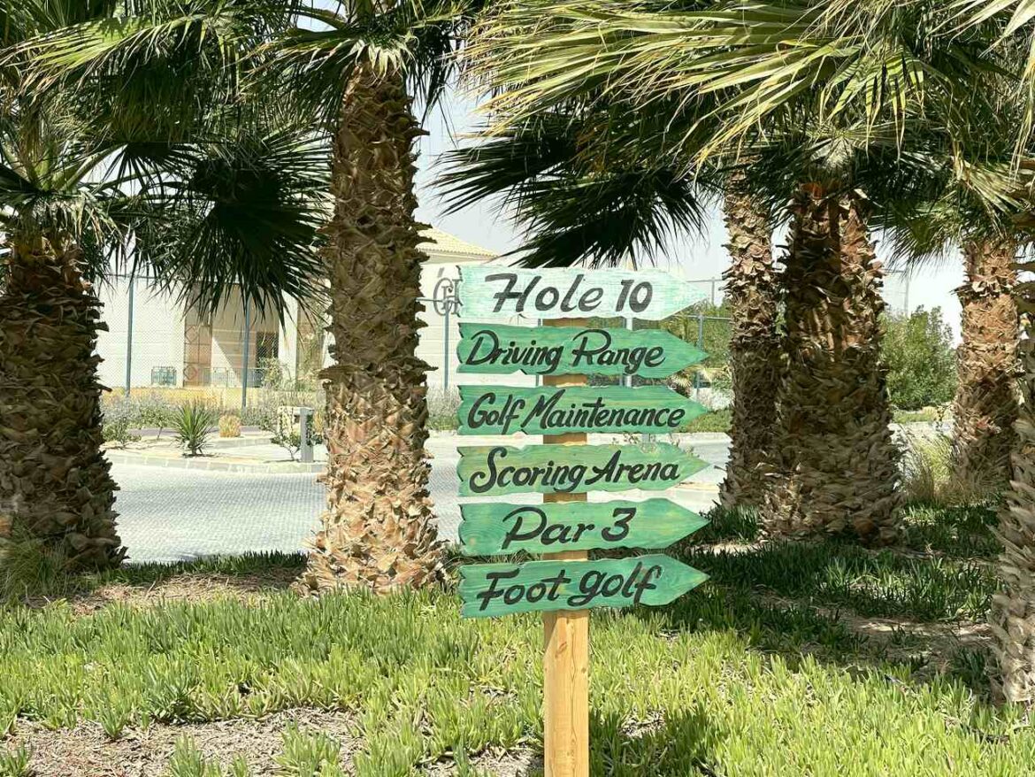 Golf signs